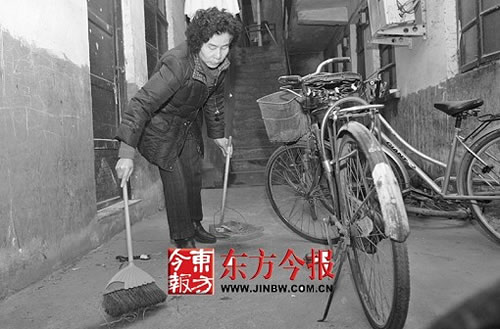 香港千萬富婆破產(chǎn)后鄭州當(dāng)保姆(圖)