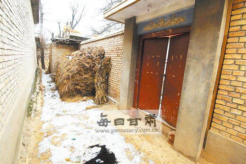 男子除夕前夜用菜刀砍殺母親及妻兒(圖)