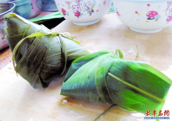 商家曝光粽葉鮮亮內(nèi)幕:多用硫酸銅浸泡
