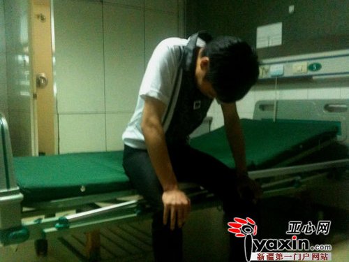 新疆阿勒泰一包工頭點(diǎn)汽油燒工人 致1死7傷