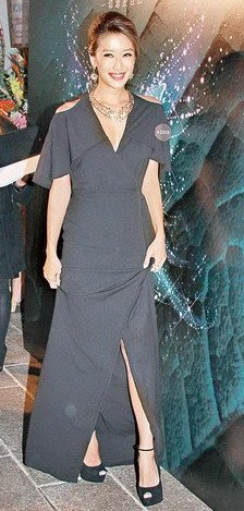 謝婷婷送鉆石賀百歲奶奶 帶安志杰出席壽宴