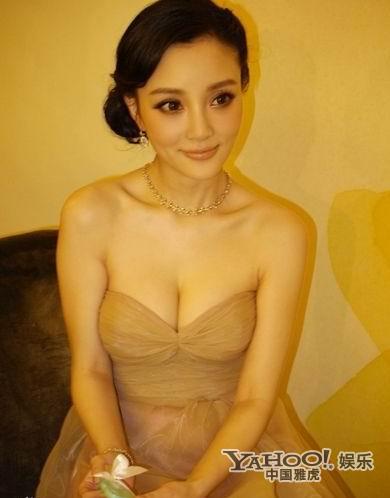 富婆女星身家揭秘 李小璐開5家超市年入上億