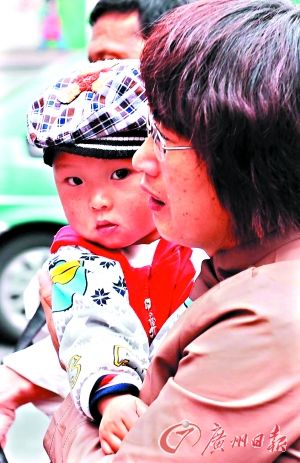 “我想不通,她們為什么不帶小孩”
