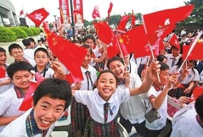 香港教育局局長回應國民教育質疑 要洗腦很困難