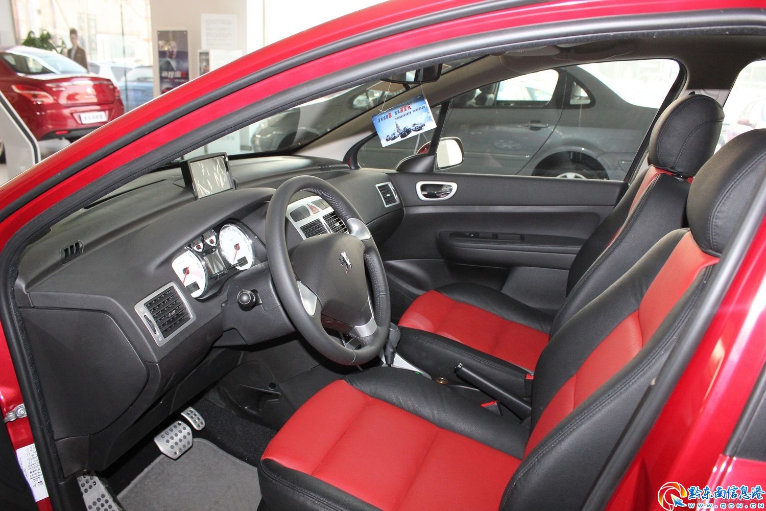 2012 (bio)307 CROSS 1.6 Ԅ
